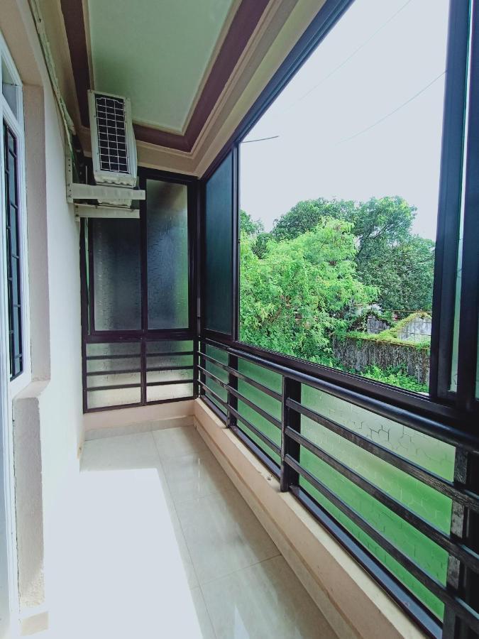 Amigo Inn Anjuna Bagian luar foto