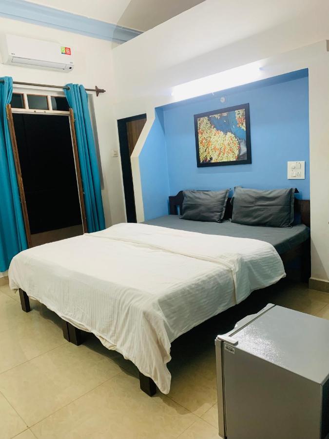 Amigo Inn Anjuna Bagian luar foto
